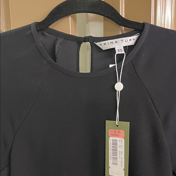 Trina Turk NWT Black Flutter Sleeve Top - Picture 2 of 3